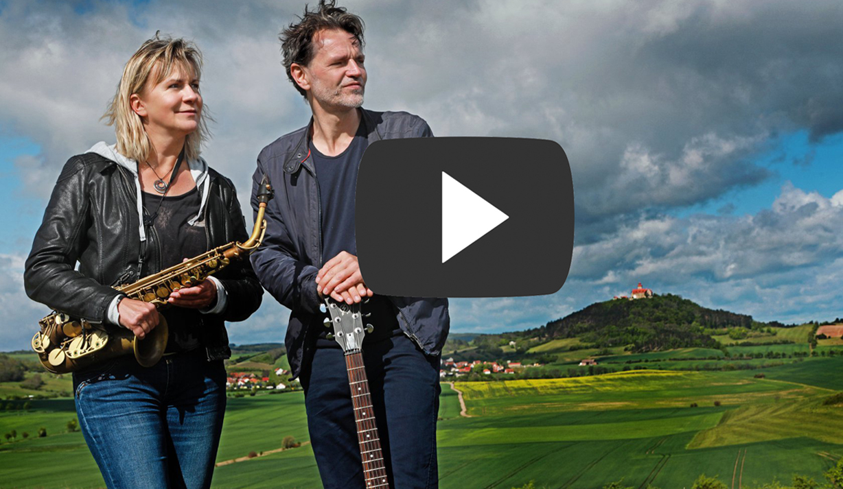 Videoclip LIKE TODDLERS auf Youtube ansehen